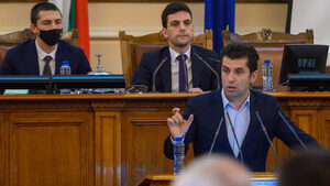 Българското правителството ще разчита на дипломацията за намаляване на напрежението край Украйна