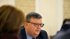 Цацаров: Уведомих и президента, че ще подам оставка и след това ми отнеха допуска