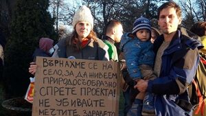 Протестиращи казаха "Не!" на завода за горене на отпадъци на Румен Гайтански - Вълка