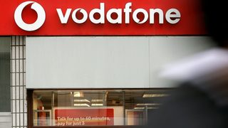 Vodafone продава дела си във френския телеком SFR