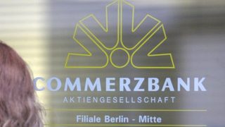 Печалбата на Commerzbank скочи до 1 млрд. евро