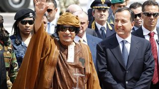 <span class="highlight">Франко</span> <span class="highlight">Фратини</span>: На режима на Кадафи му остават броени часове
