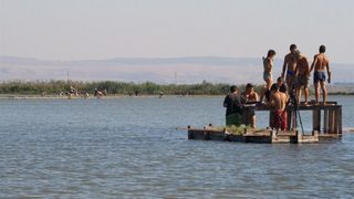 Екоактивисти ще правят остров за птици в Атанасовското <span class="highlight">езеро</span>
