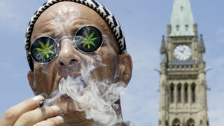 Половината американци подкрепят легализиране на марихуаната