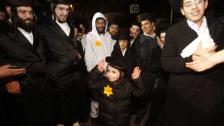 Гняв в Израел след протести на евреи, облечени като жертви на Холокоста