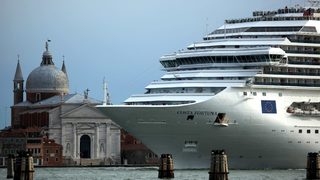 Фотогалерия: Венеция не иска гигантски кораби