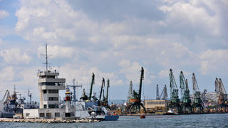 <span class="highlight">Китайски</span> инвеститори с интерес към пристанище Варна