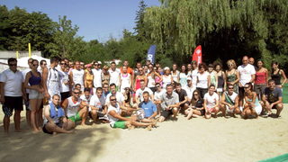 Повече от 80 участника в първия ден на DEVIN плажен тенис в <span class="highlight">Горна</span> <span class="highlight">Баня</span>