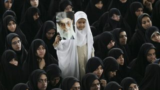 Иран отмени контрола върху раждаемостта с цел <span class="highlight">200</span> млн. иранци