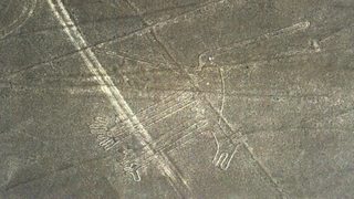 Масивни <span class="highlight">рисунки</span> на около 2500 години бяха открити в Перу