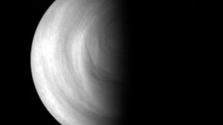 Венера има леденостуден слой в атмосферата си