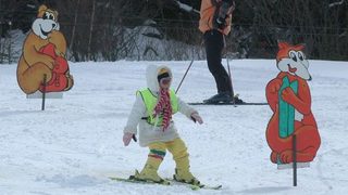 "На <span class="highlight">училище</span>": Снежните спортове и връзката на децата с природата