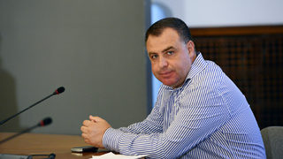 Бойкот провали изслушването <span class="highlight">на</span> министър Найденов в парламента