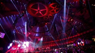 Фотогалерия: Циркът на Европейските MTV награди 2012