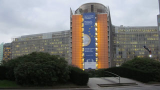 Брюксел преговори проблемните области в България в годишния обзор на растежа