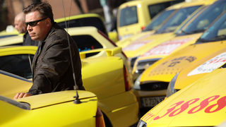 Цената на таксито в Благоевград скочи с 20%