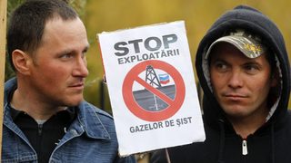 Румънци протестираха срещу поставяне на сонда на "Шеврон" за проучване за шистов газ