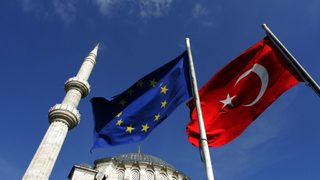 Проучване: Все по-малко турци подкрепят членството в ЕС