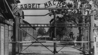 Германия арестува бивш пазач от Аушвиц, заподозрян в масови убийства