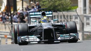 Таен тест на "Мерцедес" с "Пирели" предизвика скандал във Формула 1