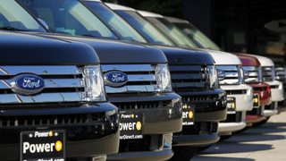 "Форд" отзовава 465 000 автомобила заради опасност от теч от резервоара