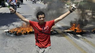 Протестиращи в Египет не пуснаха нов губернатор на работа, защото е ислямист
