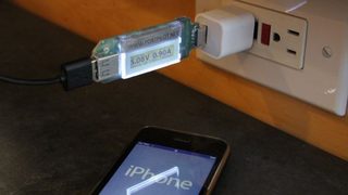 PortPilot предпазва данните на устройствата при зареждането им по USB