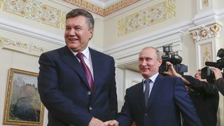 "Комерсант": Путин ще убеждава Янукович да се откаже от сближаване с ЕС