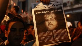 Стачка заради убийството на антиислямист отмени всички полети от и до Тунис