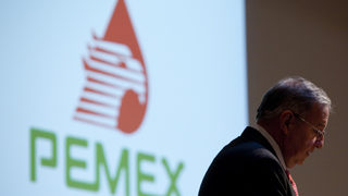 Мексико се готви да отвори националната петролна компания "Пемекс" за частни капитали