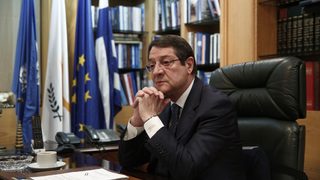 Президентът на Кипър подготвя отстраняване на централния <span class="highlight">банкер</span>