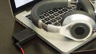 USB усилвателят за слушалки GEEK предлага професионално качество от лаптопи