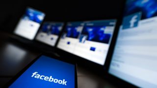 Facebook вече ще позволява редакция на публикации и от мобилни устройства