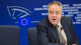 Евродепутат: Гърция и България не са единствените пречки пред Македония към ЕС