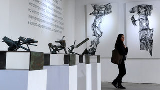Фотогалерия: Изложба на испанския <span class="highlight">скулптор</span> Айтор де Мендисабал в "Индустриална 11"