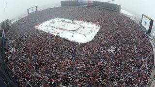 "Торонто" спечели "Зимната класика" в НХЛ пред рекордните 106 хиляди зрители