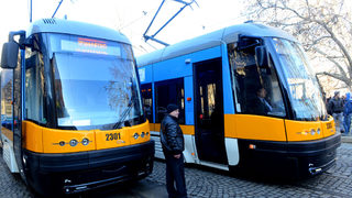 20-те нови трамвая ще спестят на столичани над 5000 тона вредни <span class="highlight">емисии</span>