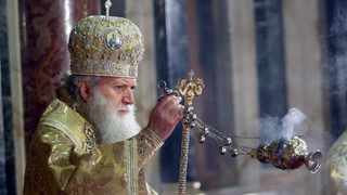 Нов тираж с църковни песнопения на патриарх Неофит вече е на пазара