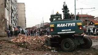 В <span class="highlight">Столипиново</span> продължава събарянето на незаконни постройки (видео)
