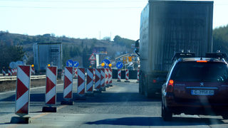 Трафикът по автомагистрала "Тракия" се усилва