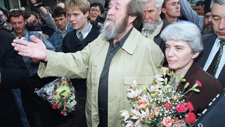 На тази дата: 20 години от завръщането на <span class="highlight">Солженицин</span> в Русия от изгнание