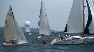 Федерацията <span class="highlight">по</span> <span class="highlight">ветроходство</span>: Министерството осакатява спорта
