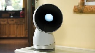 Роботът JIBO се надява да се превърне в член от семейството (видео)
