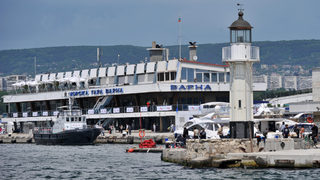 Администрацията по морския транспорт може веднага да се премести във Варна, смята Ангелкова