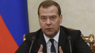 Медведев предложи природен газ като хуманитарна помощ за Донбас