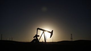 JP Morgan: През януари петролът може да достигне 65 долара за барел
