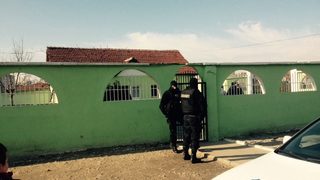ДАНС влезе в ромската махала и в джамията в Пазарджик (обновена в 13.01 ч)