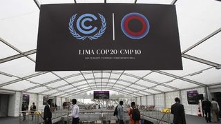 Преговорите в Лима завършиха с глобално споразумение за климата