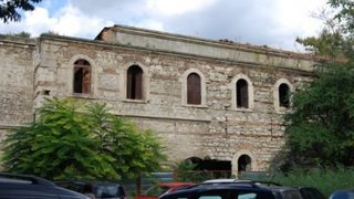 Стари турски <span class="highlight">казарми</span> във Варна ще се прeвърнат в концертна зала