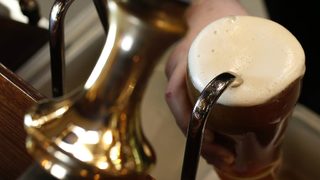 Датска компания разработва бира "решение на проблемите"